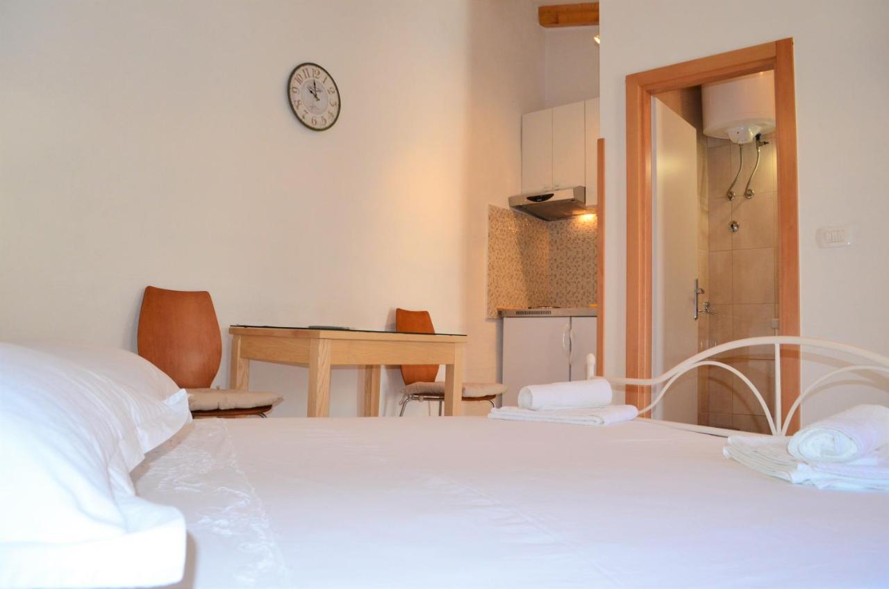 Apartman Romana トロギール エクステリア 写真